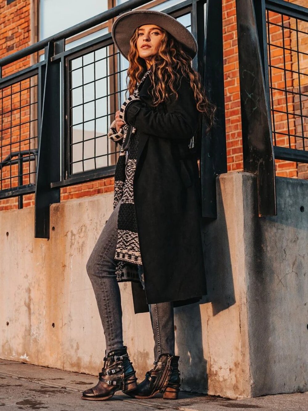 Freebird Crue Black Distressed Ankle Boots Women's Size 6